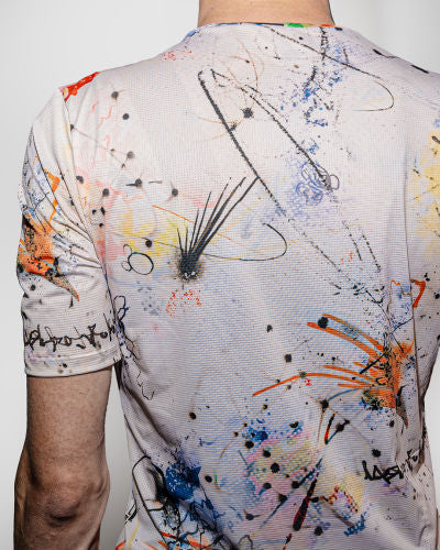 Overspray Distance Tee - detalle gráfico