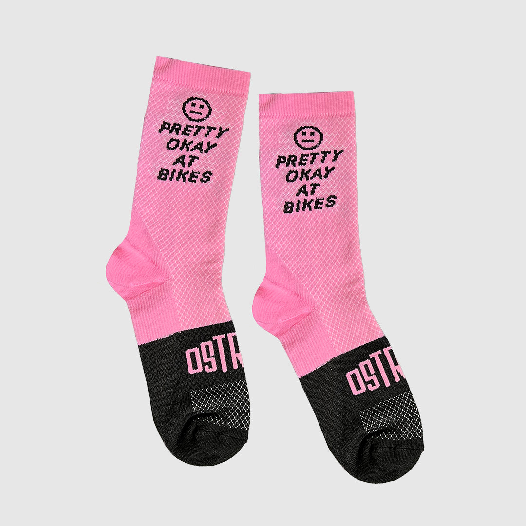 Pretty Okay at Bikes® Calcetas
